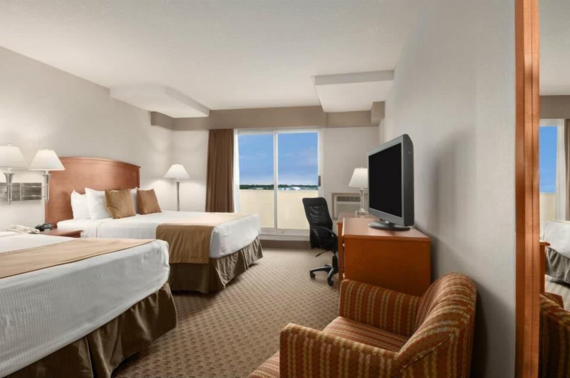 Ramada By Wyndham South Hotel 3*