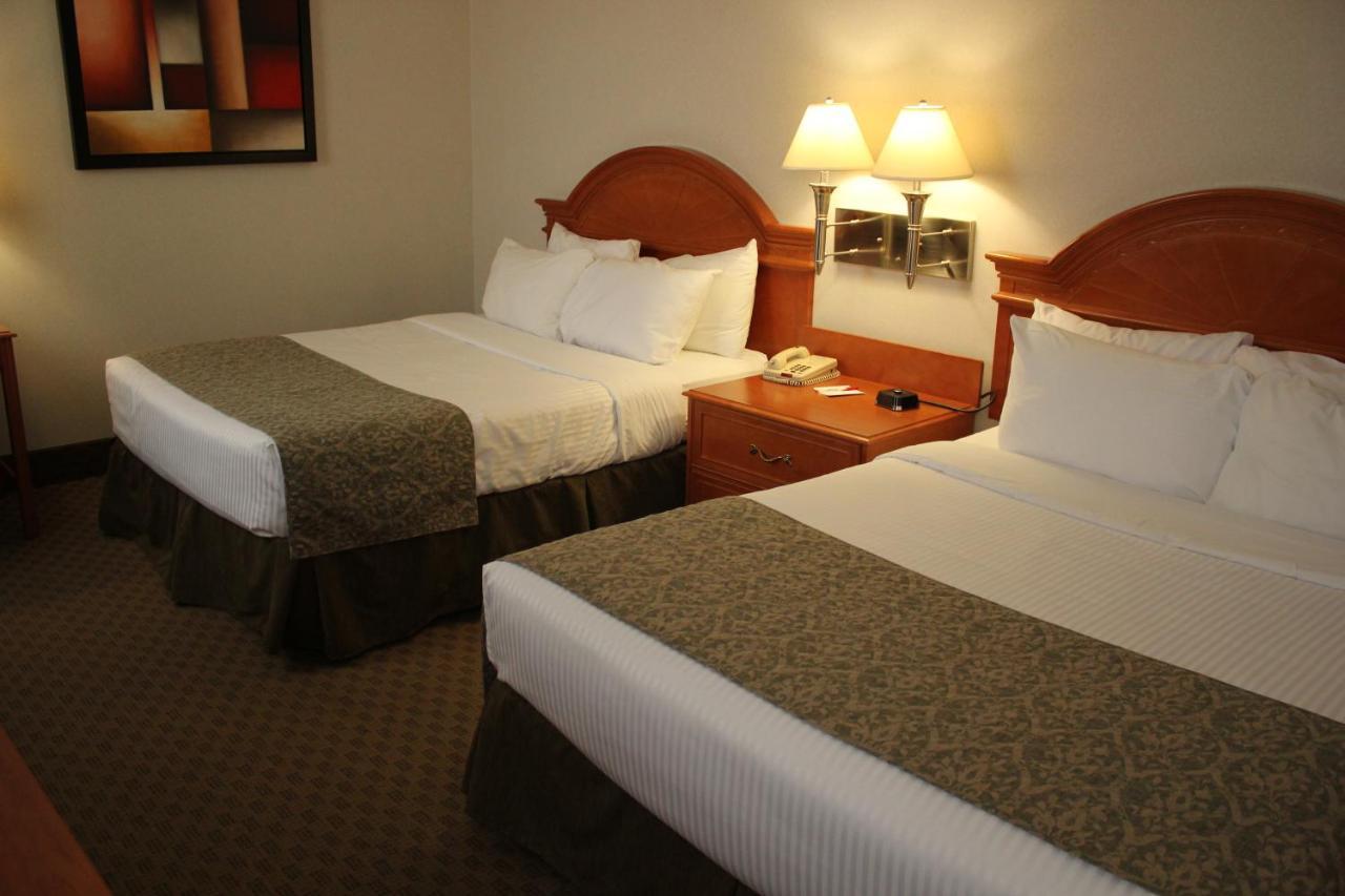 Ramada By Wyndham South Hotel