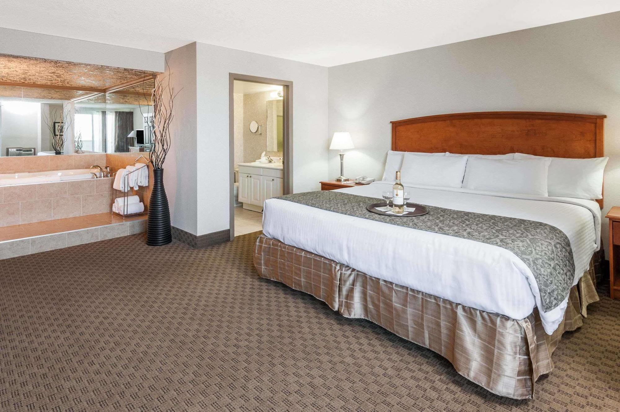 Ramada By Wyndham South